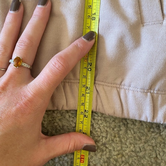 Vuori Women’s Laguna Zip Up Hoodie in Beige Size L Loungewear Sweatshirt - Picture 7 of 7